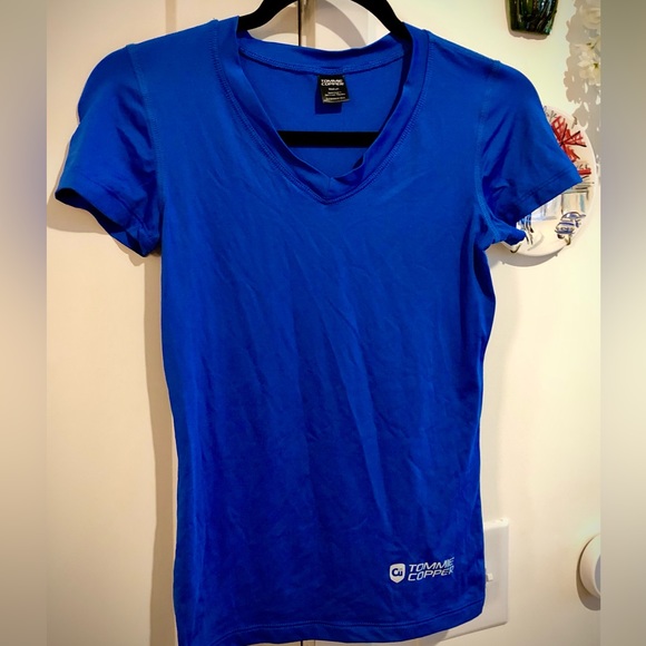 Tommie Copper work out shirt, Beautiful Blue! - Picture 2 of 5
